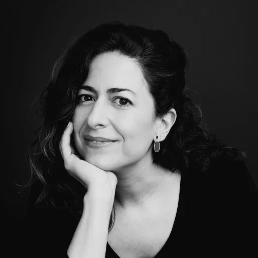 Clara Bajo